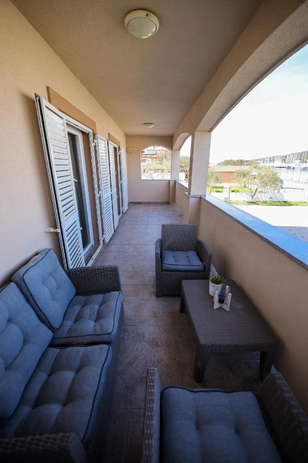 Apartments Skara بيبينيا المظهر الخارجي الصورة